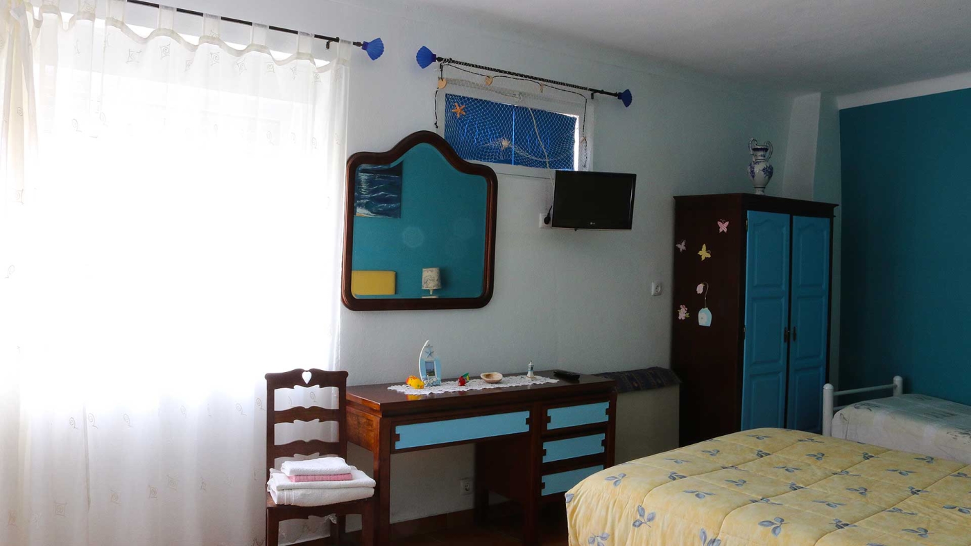 room-01-03-hospedaria-bernardo_ericeira